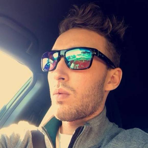 Meet your Posher, Eric - Picture 1 of 1